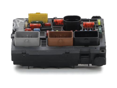 Used Fuse box PEUGEOT 3008 I MPV (0U_) 1.6 HDi (114 hp) 29048391