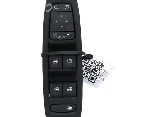 Used Left front window switch RENAULT MEGANE IV Hatchback (B9A/M/N_) 1.2 TCe 100 (B9MS) (100 hp) 32512785
