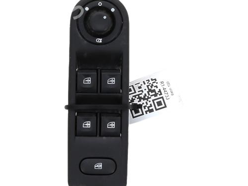 Used Left front window switch RENAULT CAPTUR I (J5_, H5_) 1.2 TCe 120 (120 hp) 28106257