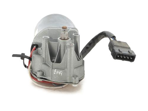 Used Front wiper motor PEUGEOT 306 Hatchback (7A, 7C, N3, N5) 1.4 (75 hp) 23945417