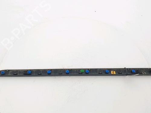 Dørliste RENAULT CLIO V (B7_) 1.6 E-TECH 140 (B7MU) (140 hp) 30653561