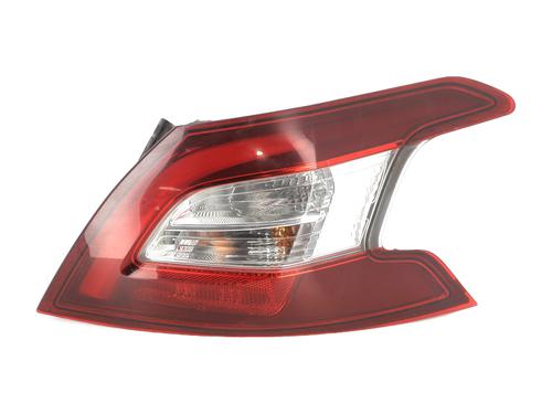 Used Right taillight PEUGEOT 308 II (LB_, LP_, LW_, LH_, L3_) 1.6 HDi 100 (99 hp) 27812960