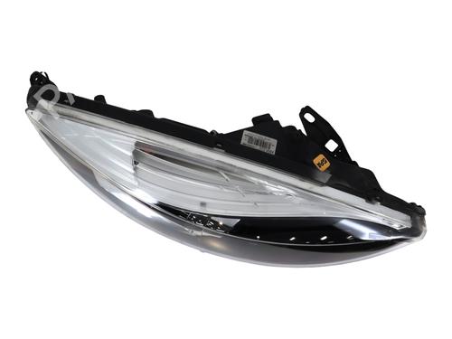Right headlight RENAULT SCÉNIC III (JZ0/1_) 1.5 dCi (JZ02, JZ0R) | BP29380892C29 