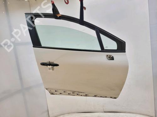 Dør højre fortil Dør højre fortil RENAULT CLIO IV (BH_) 1.5 dCi 75 (75 hp) 34118906 34118906