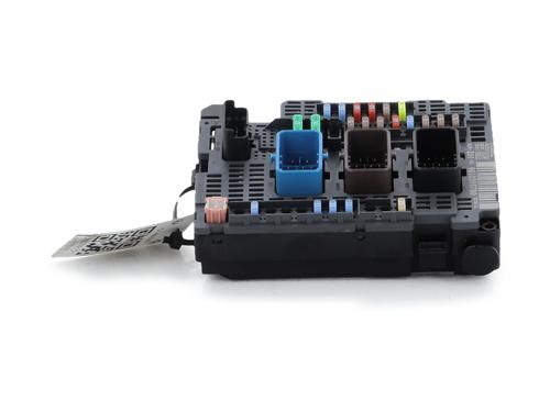 Used Fuse box Fuse box PEUGEOT 308 II (LB_, LP_, LW_, LH_, L3_) 1.2 THP 110 (110 hp) 35748733 35748733