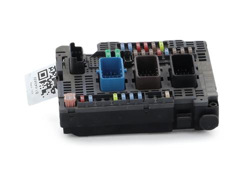 Used Fuse box Fuse box 37627050 37627050