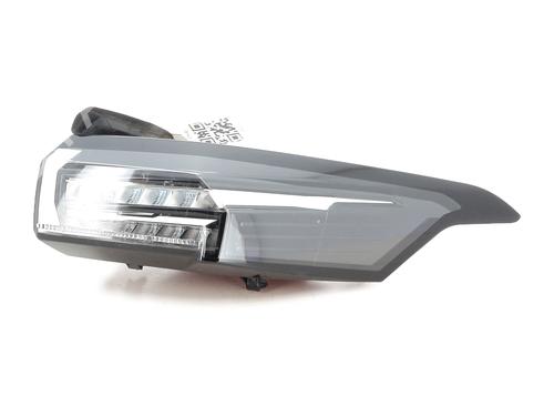 Used Right taillight PEUGEOT 308 SW III (FC_, FJ_, FR_, F4_, FN_) PureTech 130 (FRHNSL, FRHNST) (131 hp) 24425691