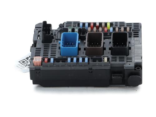 Used Fuse box Fuse box PEUGEOT 308 II (LB_, LP_, LW_, LH_, L3_) 1.6 THP 125 (125 hp) 33685558 33685558