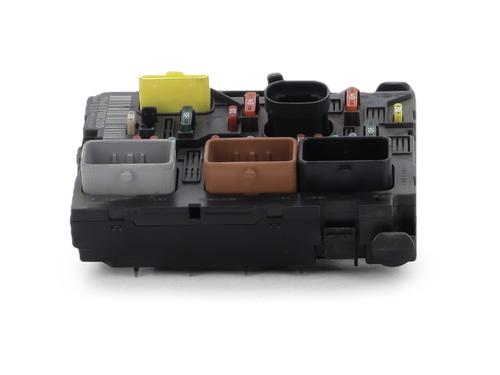Used Fuse box Fuse box 37869698 37869698