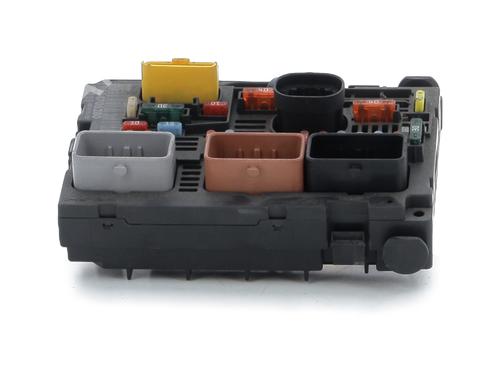 Used Fuse box Fuse box PEUGEOT 308 I (4A_, 4C_) 1.6 16V (120 hp) 33332642 33332642