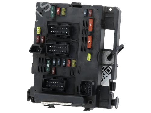 Fuse box PEUGEOT 307 (3A/C) 2.0 HDi 90 | BP32255856E1