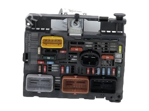 Fuse box PEUGEOT 308 I (4A_, 4C_) 1.6 HDi | BP29346201E1
