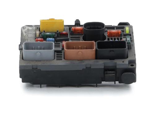Used Fuse box Fuse box PEUGEOT 308 I (4A_, 4C_) 2.0 HDi (140 hp) 33420387 33420387