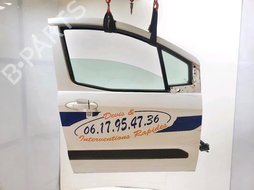 Used Right front door Right front door 37506037 37506037