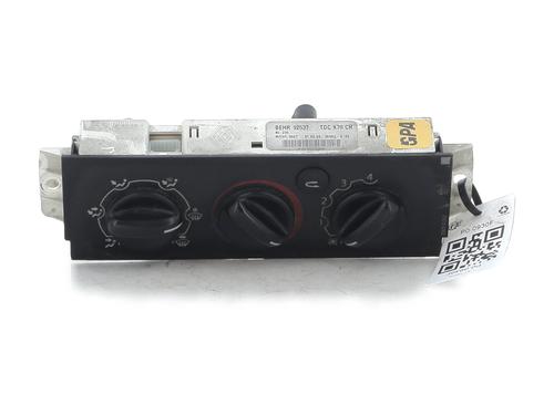 Used Climate control Climate control RENAULT MASTER II Van (FD) 2.2 dCI 90 (FD0G, FD0N, FD2G, FD2N, FD3G, FD3N) (90 hp) 33261631 33261631