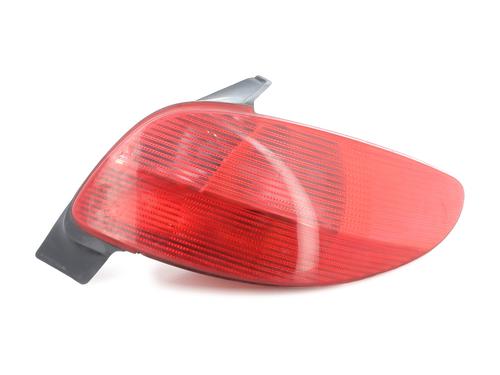 Used Right taillight PEUGEOT 206 Hatchback (2A/C) [1998-2012]  27813290