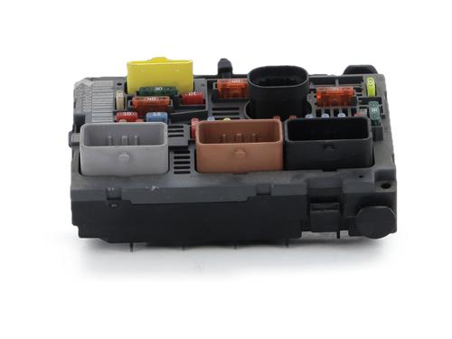 Zekeringkast Zekeringkast CITROËN C4 Picasso I MPV (UD_) 1.6 HDi (109 hp) 37086856 37086856