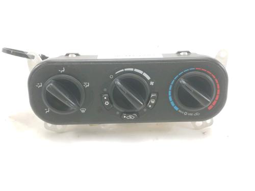 climate-control-jeep-compass-mk49-20-crd-4x4-gpa210000930-2006-10472720 main image