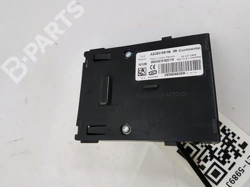 Used Card reader Card reader RENAULT MEGANE III Hatchback (BZ0/1_, B3_) 1.5 dCi (BZ09, BZ0D, BZ1W, BZ29, BZ14) (110 hp) 11139772 11139772