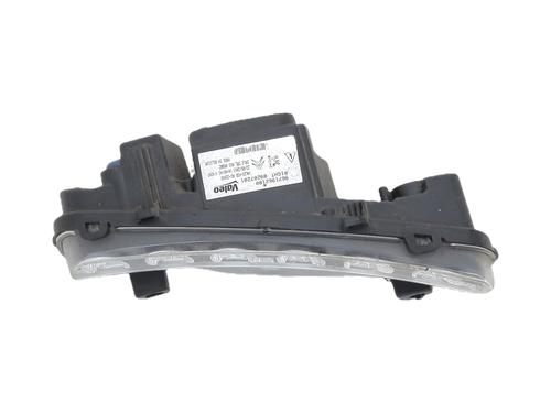 Used Right daytime light Right daytime light 39524229 39524229