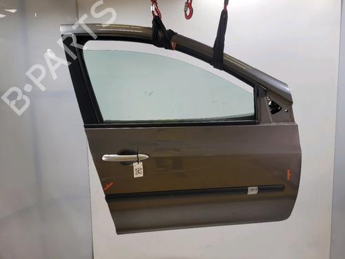 Used Right front door RENAULT CLIO III (BR0/1, CR0/1) 1.5 dCi (C/BR0G, C/BR1G) (68 hp) 30054348