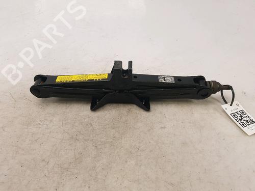Autre TOYOTA PRIUS Liftback (_W2_) 1.5 Hybrid (NHW20_, NHW20R) (112 hp) 28447725