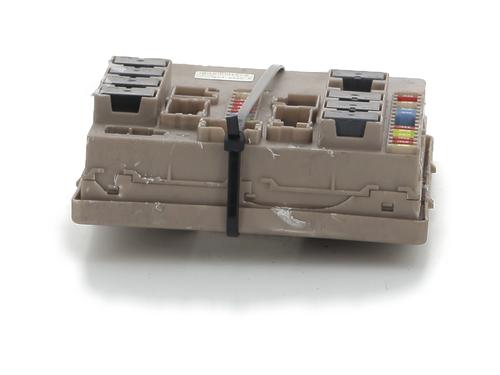 Used Fuse box RENAULT CLIO III (BR0/1, CR0/1) 1.5 dCi (C/BR0G, C/BR1G) (68 hp) 29517391