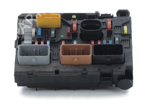 fuse-box-peugeot-207-wa_-wc_-2006-2007-2008-2009-2010-2011-2012-2013-2014-2015-32006712 main image