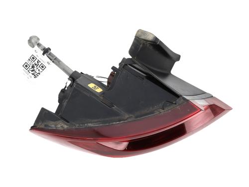 left-taillight-renault-megane-iv-hatchback-b9amn_-2015-34532153 main image