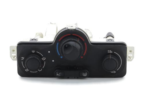 AC-Styringsenhed/Manøvreenhed RENAULT CLIO III (BR0/1, CR0/1) 1.5 dCi (BR17, CR17) (86 hp) 23335751
