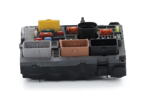 Used Fuse box Fuse box PEUGEOT 5008 (0U_, 0E_) 1.6 HDi (112 hp) 36429069 36429069