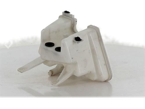 Used Windscreen washer tank TOYOTA YARIS (_P13_) [2010-2020]  24946658