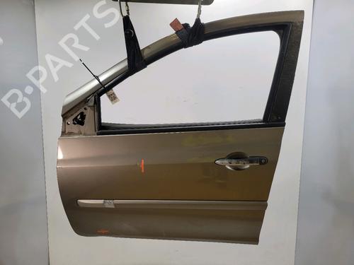 Used Left front door RENAULT CLIO III (BR0/1, CR0/1) 1.5 dCi (BR17, CR17) (86 hp) 31085862