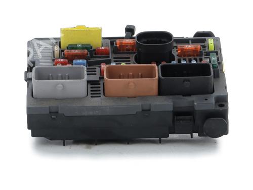 Used Fuse box Fuse box PEUGEOT 3008 I MPV (0U_) 1.6 HDi (112 hp) 33745319 33745319
