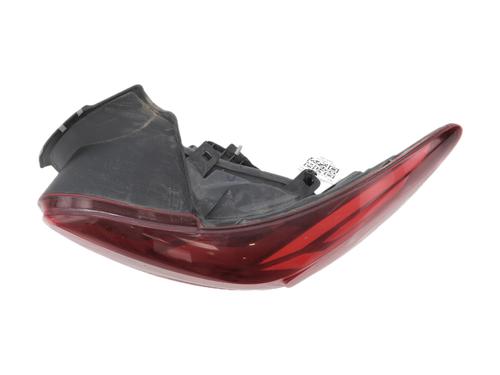 right-taillight-dacia-sandero-iii-2021-37257070 main image