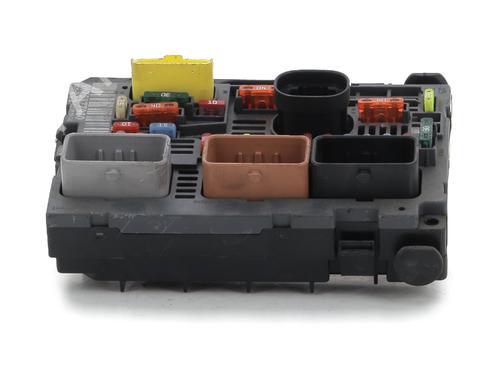Used Fuse box CITROËN C4 Picasso I MPV (UD_) 1.6 HDi 110 (112 hp) 27915017