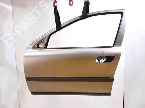 Used Left front door VOLVO V70 II (285) D5 (163 hp) 12070756