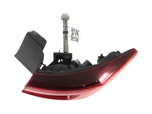 Used Right taillight RENAULT CLIO V (B7_) 1.5 Blue dCi 85 (B7AG) (86 hp) 30918475