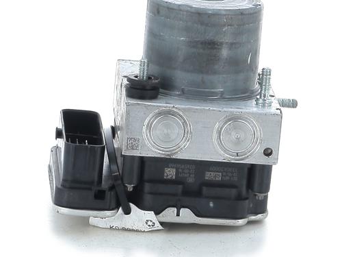 abs-renault-megane-e-tech-suv-2021-32278383 main image