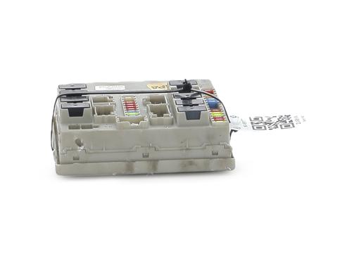 Used Fuse box Fuse box 39194854 39194854