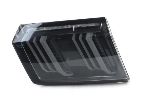 Used Left tailgate light PEUGEOT 3008 II SUV (MC_, MR_, MJ_, M4_) 1.5 BlueHDi 130 (131 hp) 30165764