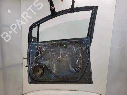 Right front door TOYOTA YARIS (_P9_) 1.4 D-4D (NLP90_, NLP90R) | BP29849602C3