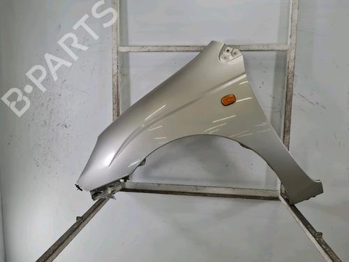 Used Left front fenders TOYOTA PRIUS Saloon (_W1_) 1.5 Hybrid (NHW11) (116 hp) 18669829