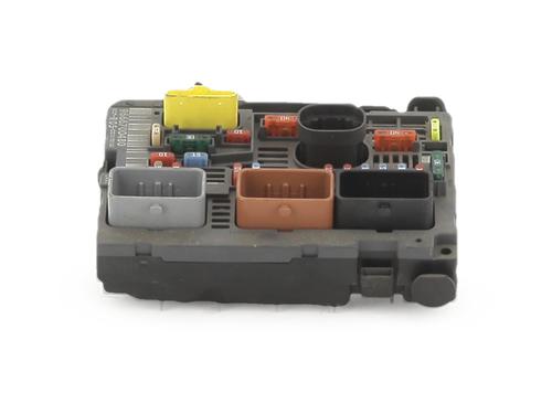 Used Fuse box Fuse box PEUGEOT 308 I (4A_, 4C_) 1.6 HDi (109 hp) 39736015 39736015