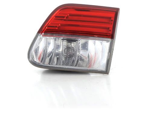 Feu de coffre droit TOYOTA AVENSIS Estate (_T27_) 2.0 D-4D (ADT270_, ADT270R) (124 hp) 31699589