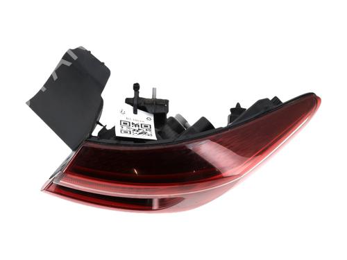 right-taillight-renault-clio-v-b7_-2019-40003850 main image