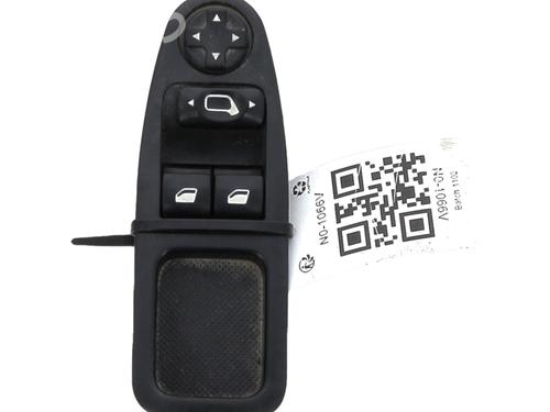 Fensterheberschalter links vorne für CITROËN JUMPY II (VF7) 2.0 HDi 95 (98 hp) 30894965