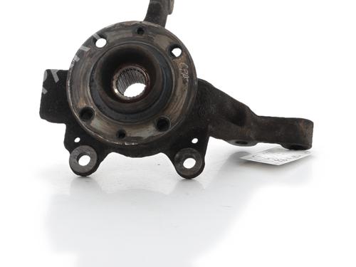 Used Right front steering knuckle Right front steering knuckle RENAULT CLIO III (BR0/1, CR0/1) 1.5 dCi (BR0H, CR0H, CR1S, BR1S) (106 hp) 39972055 39972055