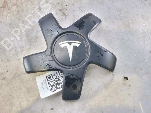 Used Hub cap TESLA MODEL 3 (5YJ3) EV AWD (351 hp) 23554724