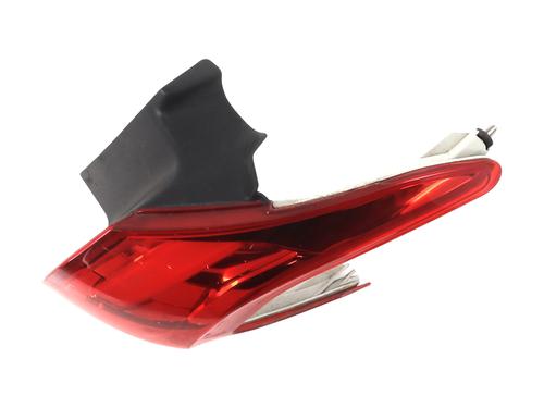 Used Right taillight PEUGEOT 2008 I (CU_) 1.2 THP 110 / PureTech 110 (110 hp) 31303899